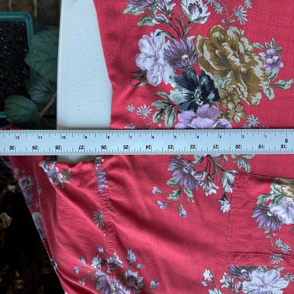Torrid Red Floral Button Down Shirt - Picture 8 of 11